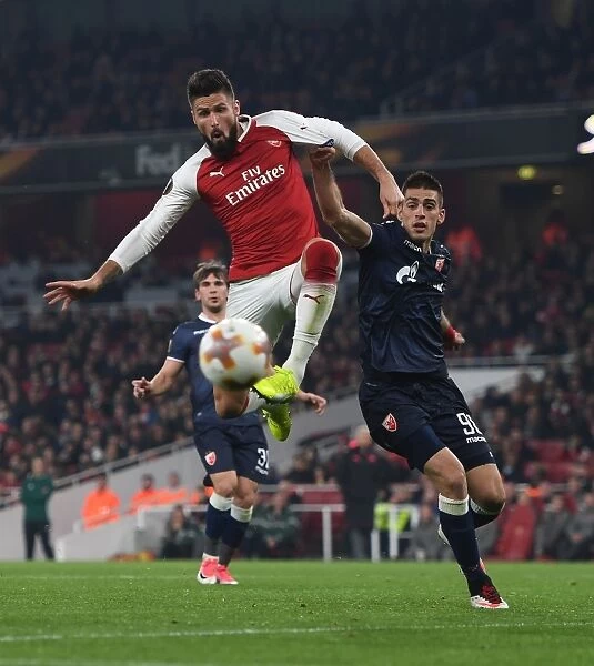 Clash at Emirates: Giroud vs. Savic in Arsenal's Europa League Battle against Red Star Belgrade