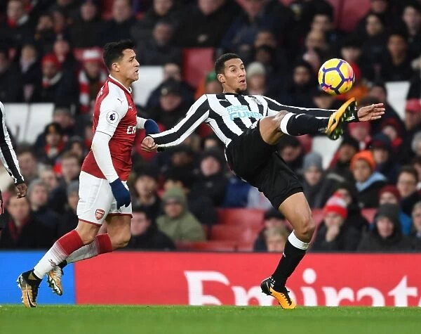 Clash at Emirates: Sanchez vs. Hayden - Arsenal vs. Newcastle United, Premier League 2017-18