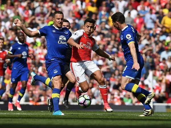 Clash at the Emirates: Sanchez vs Jagielka in Premier League Showdown