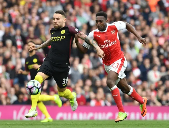 Framed Print : Clash at the Emirates: Welbeck vs. Otamendi - Arsenal vs. Manchester City, Premier League Framed Print : Clash at the Emirates: Welbeck vs. Otamendi - Arsenal vs. Manchester City, Premier League