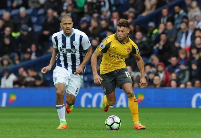 Framed Print : Clash of Forces: Oxlade-Chamberlain vs Rondon - West Bromwich Albion vs Arsenal, Premier League Framed Print : Clash of Forces: Oxlade-Chamberlain vs Rondon - West Bromwich Albion vs Arsenal, Premier League