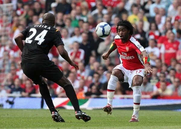 Clash of Legends: Song vs. Vieira, A Riveting 0-0 Battle at Emirates, Arsenal vs. Manchester City, Barclays Premier League