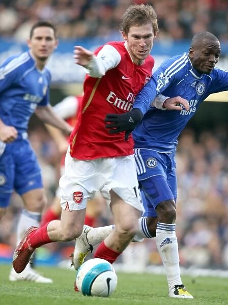 Clash of Midfield Maestros: Hleb vs. Makelele in a Pivotal 2:1 Chelsea Victory over Arsenal, Barclays Premier League, Stamford Bridge, 2008