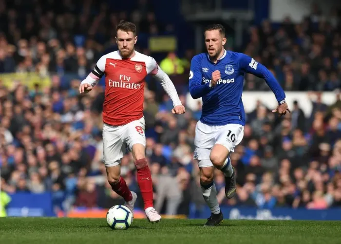 Framed Print : Clash of Midfield Maestros: Ramsey vs Sigurdsson, Arsenal vs Everton, Premier League 2018-19 Framed Print : Clash of Midfield Maestros: Ramsey vs Sigurdsson, Arsenal vs Everton, Premier League 2018-19
