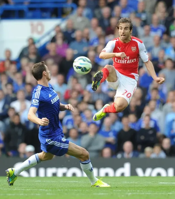Framed Print : Clash of Midfield Titans: Flamini vs. Matic (Chelsea v Arsenal, 2014-15)