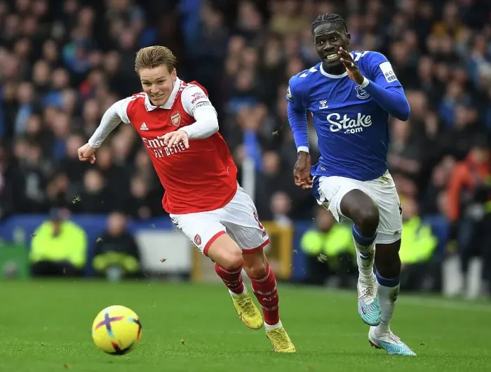 Framed Print : Clash of Midfield Titans: Odegaard vs Onana - Everton vs Arsenal, Premier League 2022-23 Framed Print : Clash of Midfield Titans: Odegaard vs Onana - Everton vs Arsenal, Premier League 2022-23
