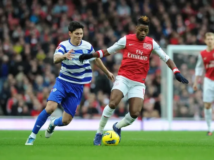 Framed Print : Clash of Midfield Titans: Song vs. Faurlin, Arsenal vs. QPR, Premier League 2011-12 Framed Print : Clash of Midfield Titans: Song vs. Faurlin, Arsenal vs. QPR, Premier League 2011-12
