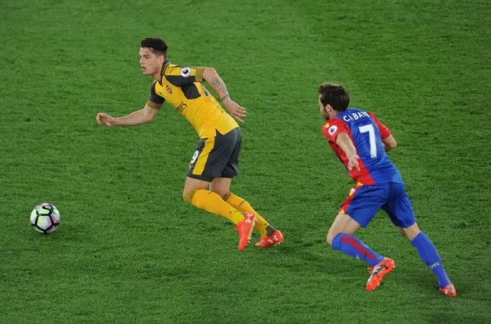 Framed Print : Clash of Midfield Titans: Xhaka vs. Cabaye Framed Print : Clash of Midfield Titans: Xhaka vs. Cabaye