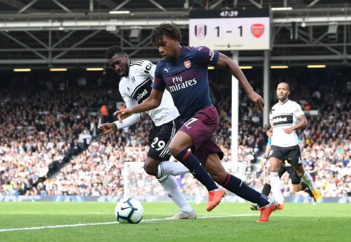 Framed Print : Clash of Midfielders: Iwobi vs. Anguissa - Fulham vs. Arsenal, Premier League 2018-19 Framed Print : Clash of Midfielders: Iwobi vs. Anguissa - Fulham vs. Arsenal, Premier League 2018-19