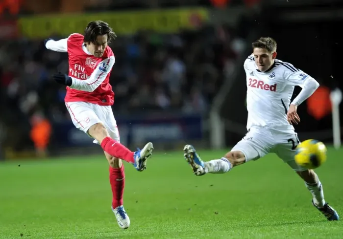 Framed Print : Clash of Midfielders: Rosicky vs Allen (Swansea vs Arsenal, 2011-12)