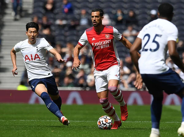 Clash of Minds: Pablo Mari vs. Son Heung-Min - Tottenham Hotspur vs. Arsenal (2021-22)