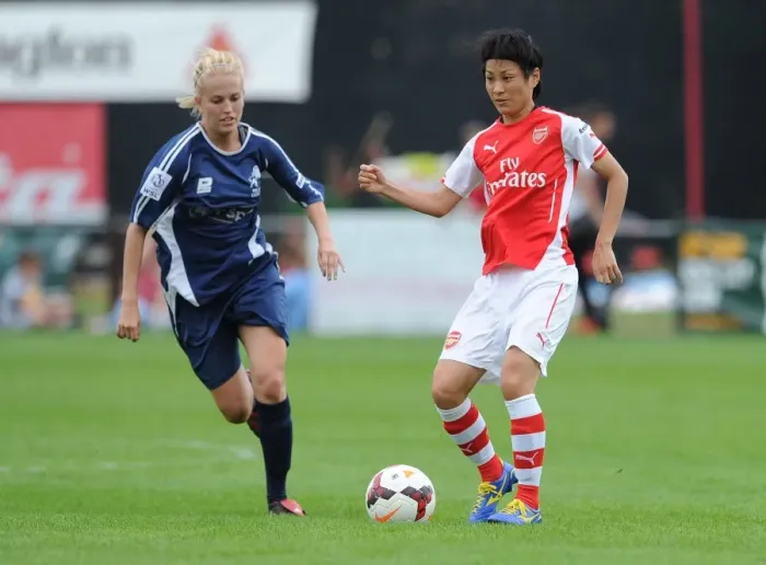 Framed Print : Clash ofStyles: Yukari Kinga vs Stevie Lamb - Millwall Lionesses vs Arsenal Ladies, WSL Continental Cup