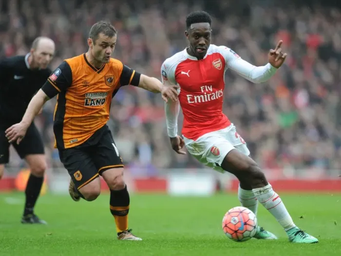 Framed Print : Clash of the Players: Danny Welbeck vs. Shaun Maloney in FA Cup Battle at Arsenal's Emirates Stadium