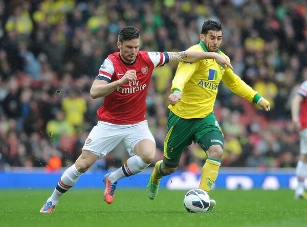 Clash of the Players: Olivier Giroud vs. Bradley Johnson - Arsenal vs. Norwich City, 2013