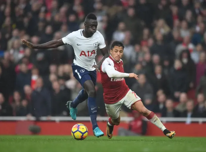Framed Print : Clash of the Sanchezes: A Battle for London - Arsenal's Alexis vs. Tottenham's Davinson, Premier League 2017-18