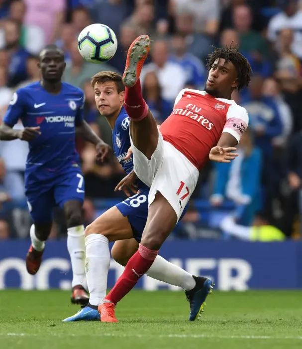 Framed Print : Clash at Stamford Bridge: Iwobi vs Azpilicueta - Premier League Battle