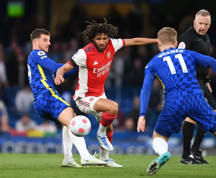 Framed Print : Clash at Stamford Bridge: Mo Elneny vs. Mason Mount in Premier League Showdown Framed Print : Clash at Stamford Bridge: Mo Elneny vs. Mason Mount in Premier League Showdown