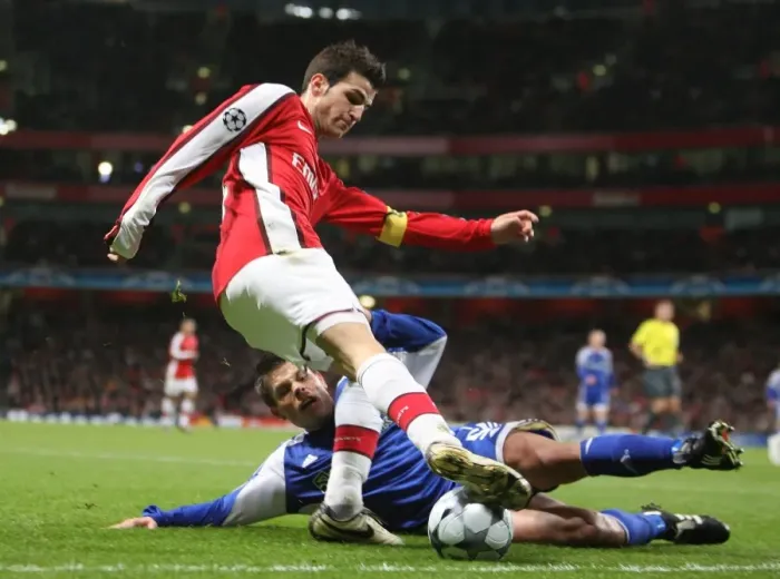 Framed Print : Clash of Stars: Fabregas vs. Vukojevic in Arsenal's 1-0 Victory over Dynamo Kyiv, UEFA Champions League, Group G, Emirates Stadium, London, 25 / 11 / 2008