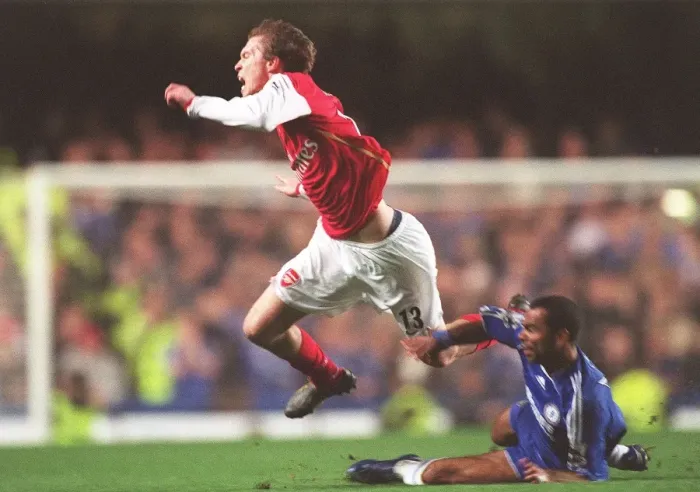Framed Print : Clash of Stars: Hleb vs. Cole in the 1:1 Battle at Stamford Bridge, FA Premiership, 10 / 12 / 06 Framed Print : Clash of Stars: Hleb vs. Cole in the 1:1 Battle at Stamford Bridge, FA Premiership, 10 / 12 / 06