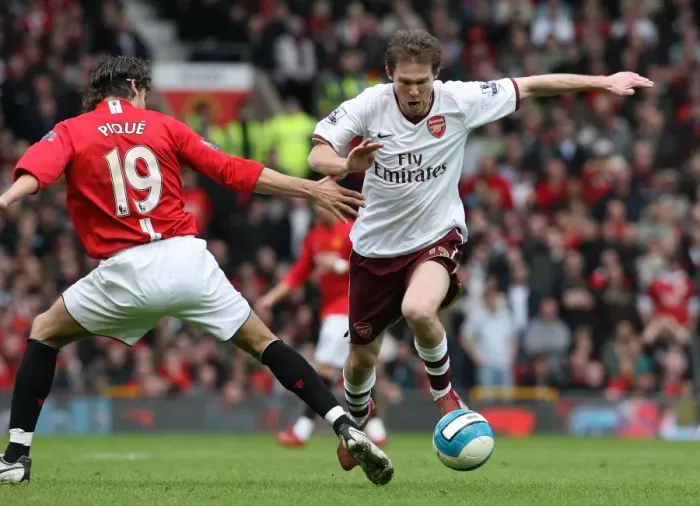 Framed Print : Clash of Stars: Hleb vs. Pique in Manchester United vs. Arsenal, 2:1