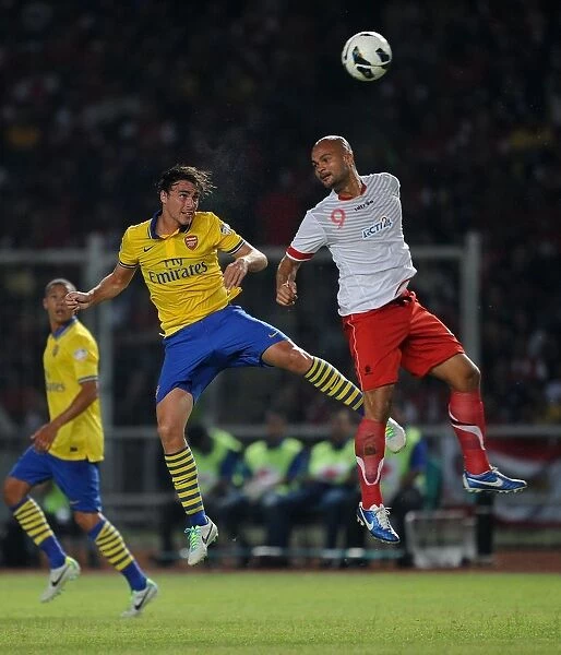 Clash of Stars: Ignasi Miquel vs. Sergio Van Duk (Arsenal vs. Indonesia All-Stars, 2013)