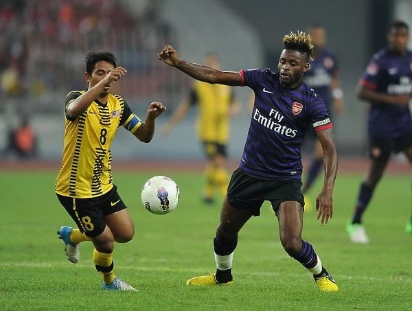 Clash of Talents: Alex Song vs. Safiq Bin Rahim (Malaysia XI vs. Arsenal, 2012)