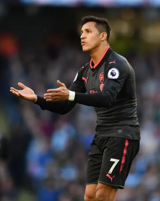 Framed Print : Clash of the Titans: Alexis Sanchez Faces His Former Team - Manchester City vs Arsenal (2017-18) Framed Print : Clash of the Titans: Alexis Sanchez Faces His Former Team - Manchester City vs Arsenal (2017-18)