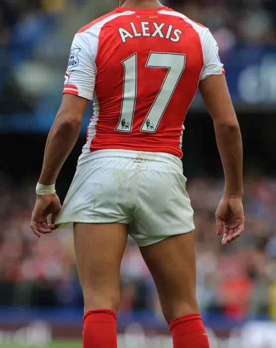 Framed Print : Clash of the Titans: Alexis Sanchez's Unforgettable Performance - Chelsea vs. Arsenal, Premier League 2014-15