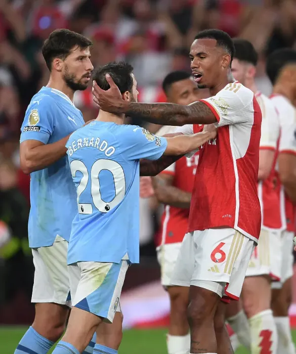 Framed Print : Clash of Titans: Arsenal vs Manchester City - The Battle for Premier League Supremacy (2023-24) Framed Print : Clash of Titans: Arsenal vs Manchester City - The Battle for Premier League Supremacy (2023-24)