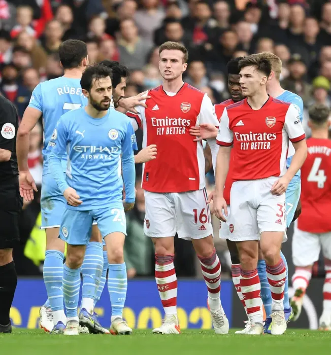 Framed Print : Clash of Titans: Arsenal vs Manchester City - Premier League Showdown (January 2022)