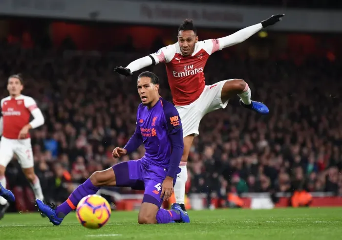 Framed Print : Clash of Titans: Aubameyang vs. van Dijk - Arsenal vs. Liverpool, Premier League 2018-19