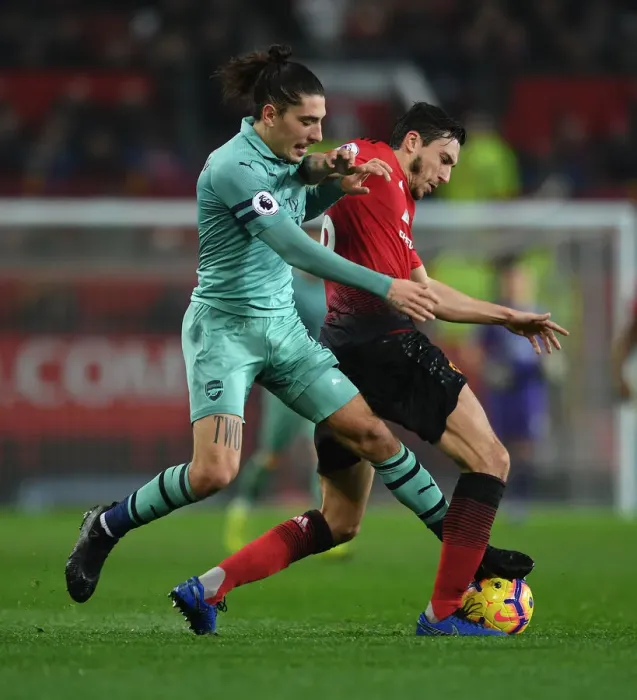 Framed Print : Clash of Titans: Bellerin vs. Darmian - Manchester United vs. Arsenal, Premier League 2018-19 Framed Print : Clash of Titans: Bellerin vs. Darmian - Manchester United vs. Arsenal, Premier League 2018-19