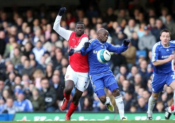 Clash of Titans: Eboue vs Makelele - Chelsea Edge Past Arsenal 2:1 in Premier League Showdown