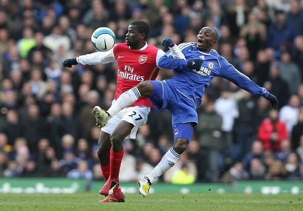 Clash of Titans: Eboue vs. Makelele - Chelsea's Edge: 2:1 Over Arsenal in Premier League Showdown