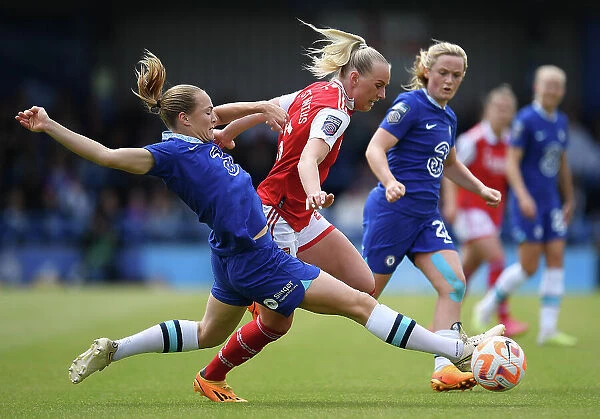Clash of Titans: FA Women's Super League Showdown - Chelsea vs. Arsenal (2022-23)