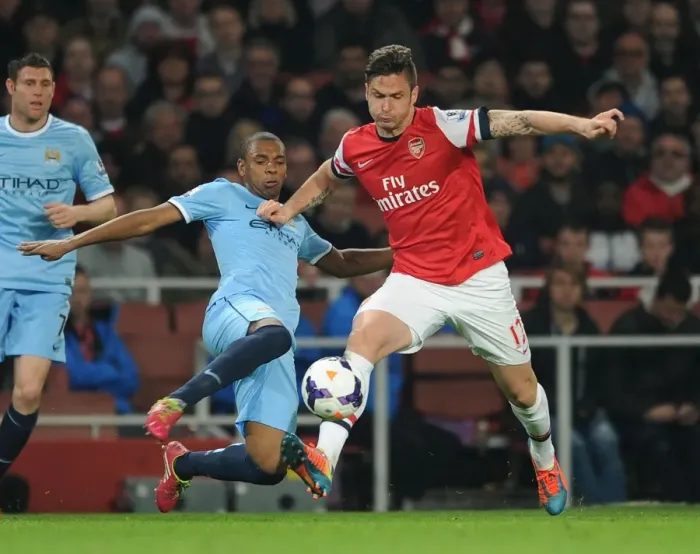 Framed Print : Clash of Titans: Giroud vs Fernandinho - Arsenal vs Manchester City, Premier League Framed Print : Clash of Titans: Giroud vs Fernandinho - Arsenal vs Manchester City, Premier League