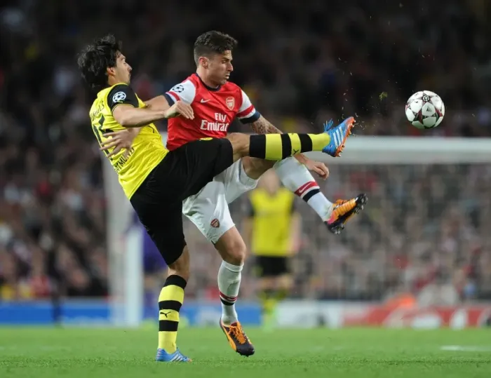Framed Print : Clash of Titans: Giroud vs. Hummels - Arsenal vs. Borussia Dortmund, UEFA Champions League