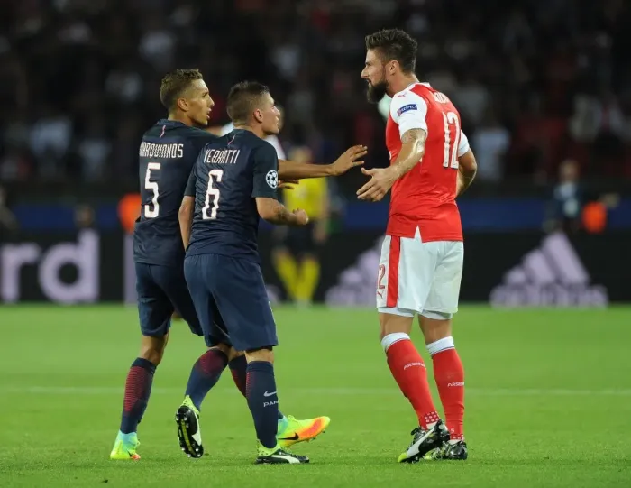Framed Print : Clash of Titans: Giroud vs. Verratti & Marquinhos - PSG vs. Arsenal, 2016-17 UEFA Champions League Framed Print : Clash of Titans: Giroud vs. Verratti & Marquinhos - PSG vs. Arsenal, 2016-17 UEFA Champions League