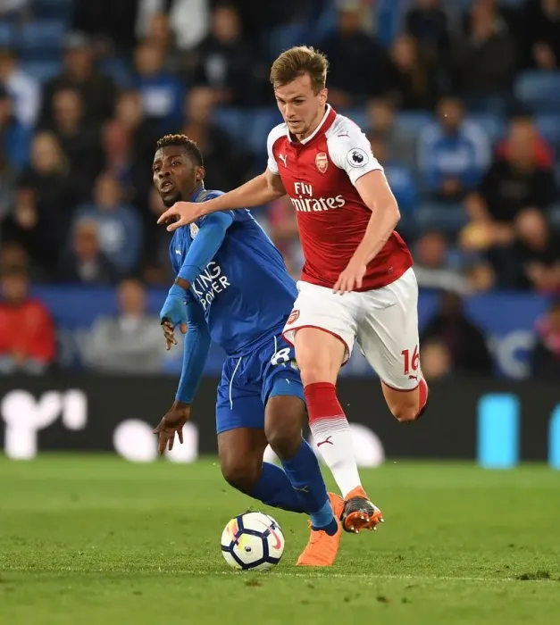 Framed Print : Clash of Titans: Holding vs Iheanacho - Leicester City vs Arsenal, Premier League 2017-18 Framed Print : Clash of Titans: Holding vs Iheanacho - Leicester City vs Arsenal, Premier League 2017-18