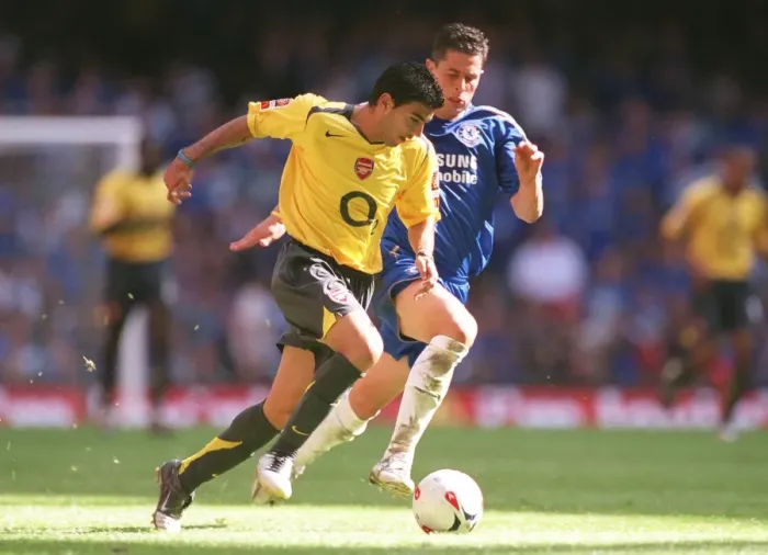 Framed Print : Clash of Titans: Jose Reyes vs. Asier Del Horno - Arsenal vs. Chelsea FA Community Shield Showdown, 2005 Framed Print : Clash of Titans: Jose Reyes vs. Asier Del Horno - Arsenal vs. Chelsea FA Community Shield Showdown, 2005
