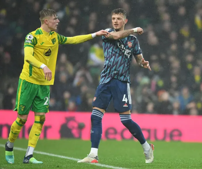 Framed Print : Clash of Titans: Norwich City vs. Arsenal - Premier League Showdown
