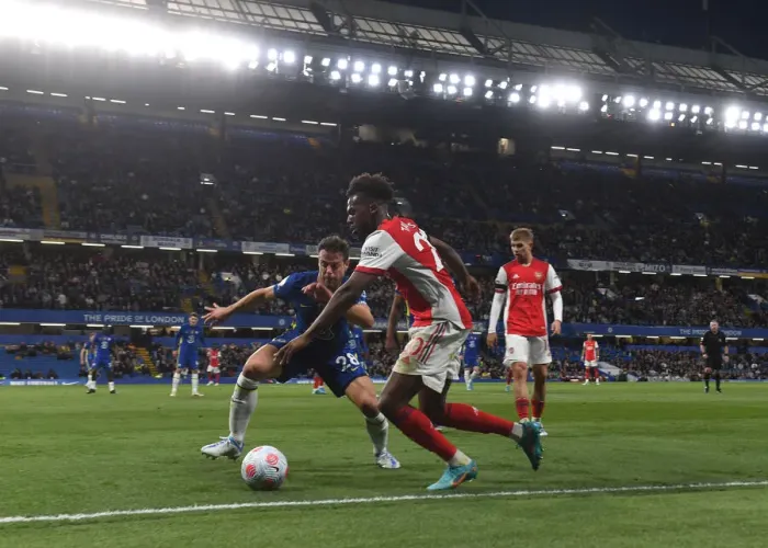 Framed Print : Clash of Titans: Nuno Tavares vs. Cesar Azpilicueta - Chelsea vs. Arsenal, Premier League 2021-22