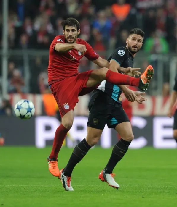 Framed Print : Clash of Titans: Olivier Giroud vs Javi Martinez - Battle for Champions League Supremacy Framed Print : Clash of Titans: Olivier Giroud vs Javi Martinez - Battle for Champions League Supremacy