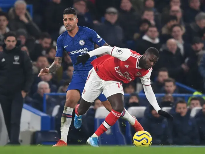 Framed Print : Clash of Titans: Pepe vs Emerson at Stamford Bridge - Chelsea vs Arsenal, Premier League 2019-2020 Framed Print : Clash of Titans: Pepe vs Emerson at Stamford Bridge - Chelsea vs Arsenal, Premier League 2019-2020
