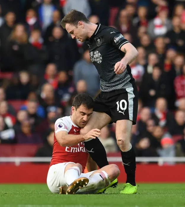 Framed Print : Clash of Titans: Sokratis vs. Barnes - Arsenal vs. Burnley, Premier League 2018-19 Framed Print : Clash of Titans: Sokratis vs. Barnes - Arsenal vs. Burnley, Premier League 2018-19