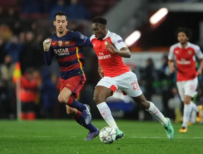 Framed Print : Clash of Titans: Welbeck vs. Busquets - Arsenal vs. Barcelona, UEFA Champions League 2015-16