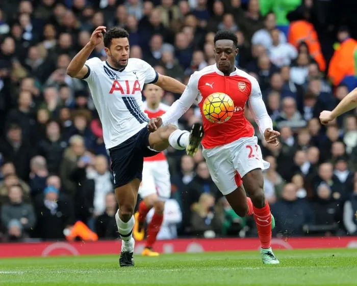 Framed Print : Clash of the Titans: Welbeck vs. Dembele - Arsenal vs. Tottenham, Premier League 2015-16 Framed Print : Clash of the Titans: Welbeck vs. Dembele - Arsenal vs. Tottenham, Premier League 2015-16