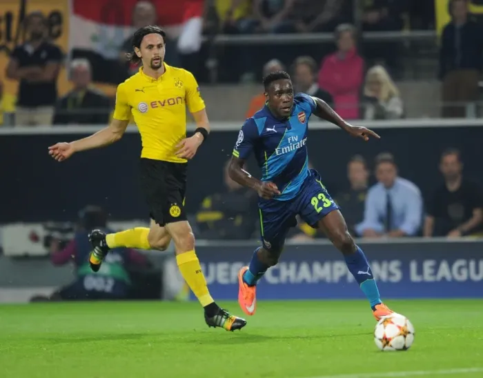 Framed Print : Clash of Titans: Welbeck vs. Subotic - Borussia Dortmund vs. Arsenal, UEFA Champions League