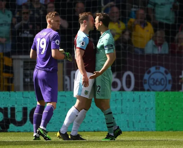 Framed Print : Clash at Turf Moor: Barnes vs. Lichtsteiner - Burnley vs. Arsenal, Premier League 2018-19 Framed Print : Clash at Turf Moor: Barnes vs. Lichtsteiner - Burnley vs. Arsenal, Premier League 2018-19