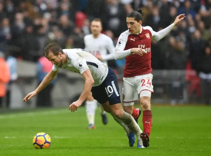 Framed Print : Clash at Wembley: Bellerin vs. Kane - Tottenham vs. Arsenal, Premier League 2017-18
